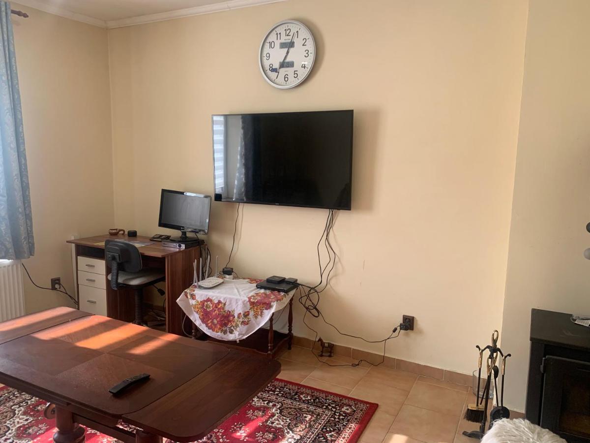 Ubytovani V Apartmanu, 2 Loznice, Na Farme Bzany Exterior photo